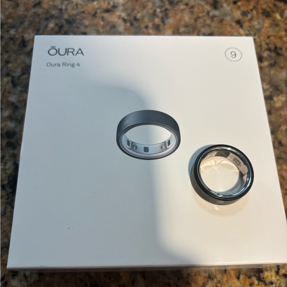 Oura Ring 4 Generation Stealth\ Noir Mat Size 9